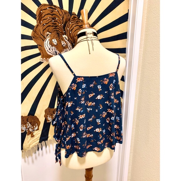 🌈 Stylish summer flower top - Picture 5 of 8